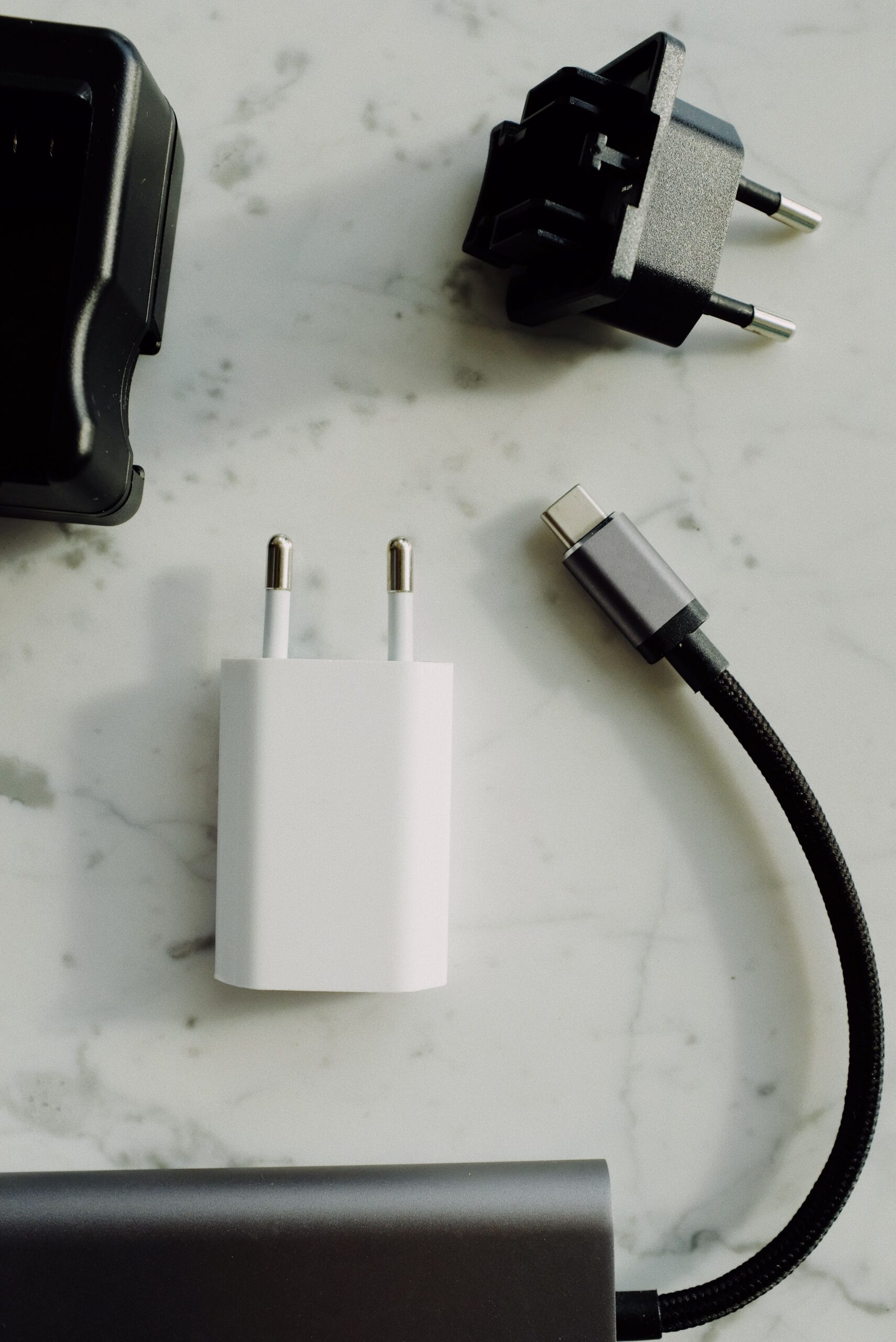 สรุป เลือก สาย fast charge type c ให้ถูกต้อง ชาร์จเร็วได้ทุกวัน